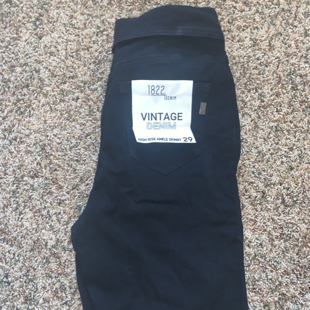 Never worn 1822 denim vintage ankle skinny jeans